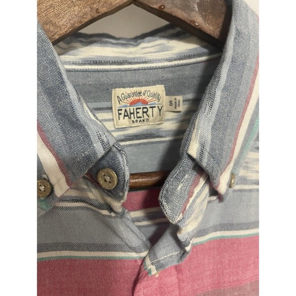 Faherty Short Sleeve Western Wave Collared Button Down Men’s Small - Picture 3 of 10